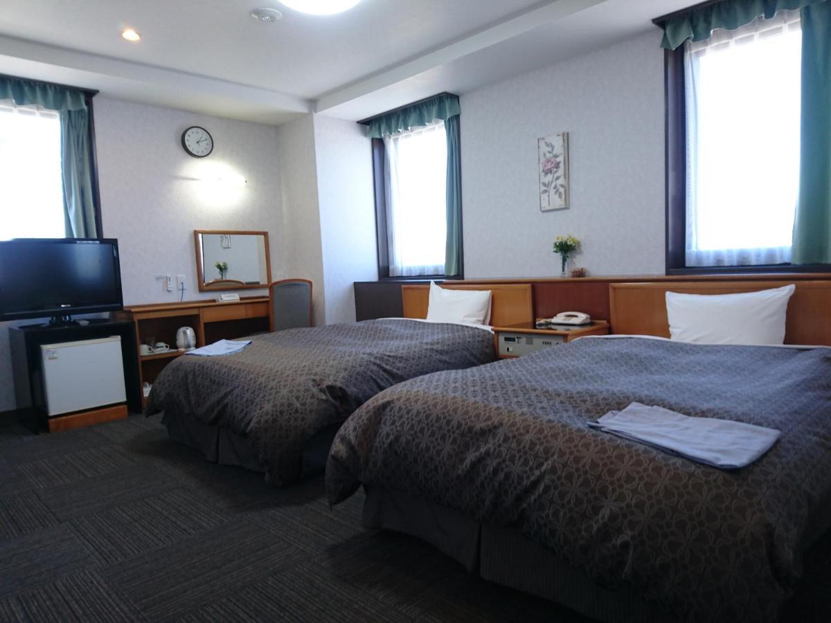 Terminal Hotel Matsuyama Мацуяма Экстерьер фото