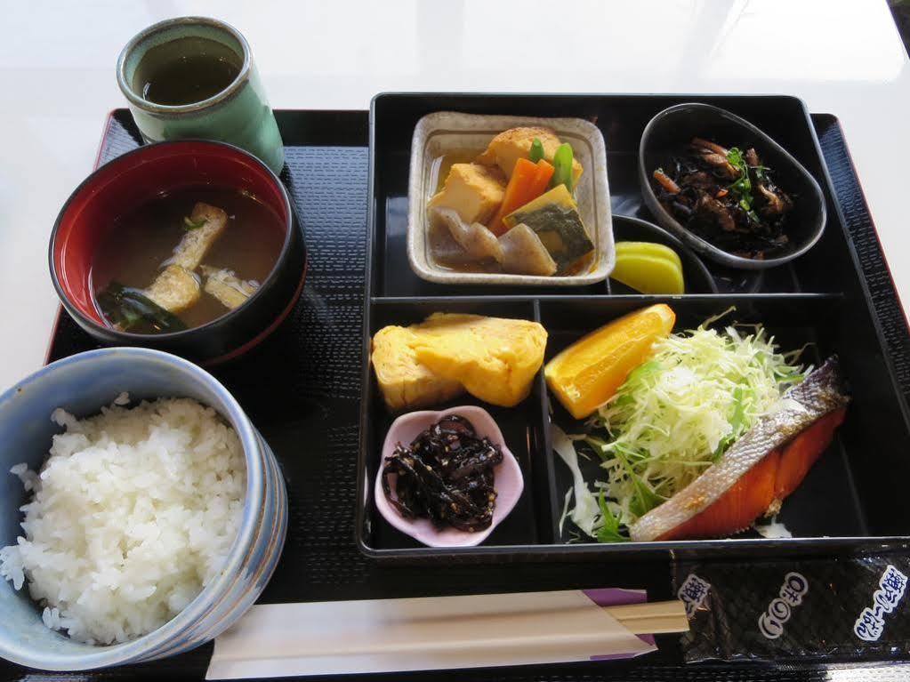 Terminal Hotel Matsuyama Мацуяма Экстерьер фото